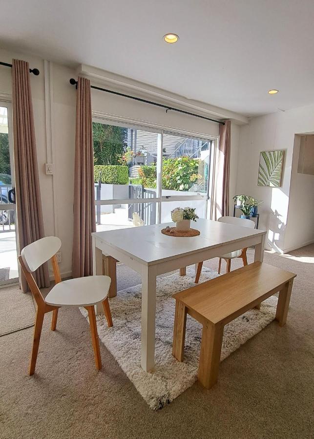 Family Friendly 3Br Flat - 3Min Walk To The Beach - Self Contained โอ๊คแลนด์ ภายนอก รูปภาพ